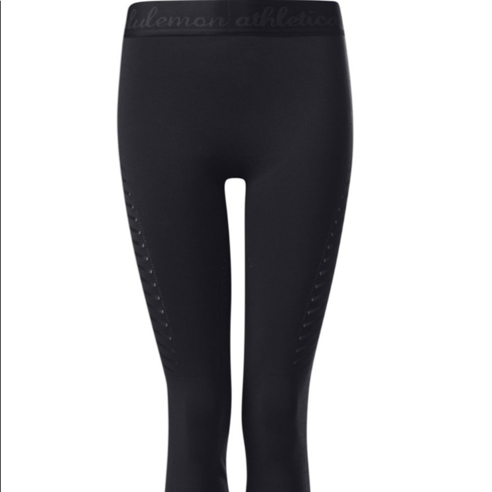 lululemon Light Speed Crop Size S NWT Black